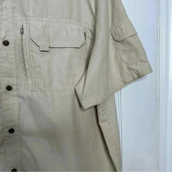 Field & Stream  Button Down Fishing Shirt Short Sleeved Cream Size Extra Large - Picture 4 of 16